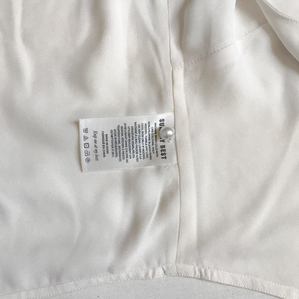 Aritzia Sunday Best Kissy Blouse - Picture 4 of 8